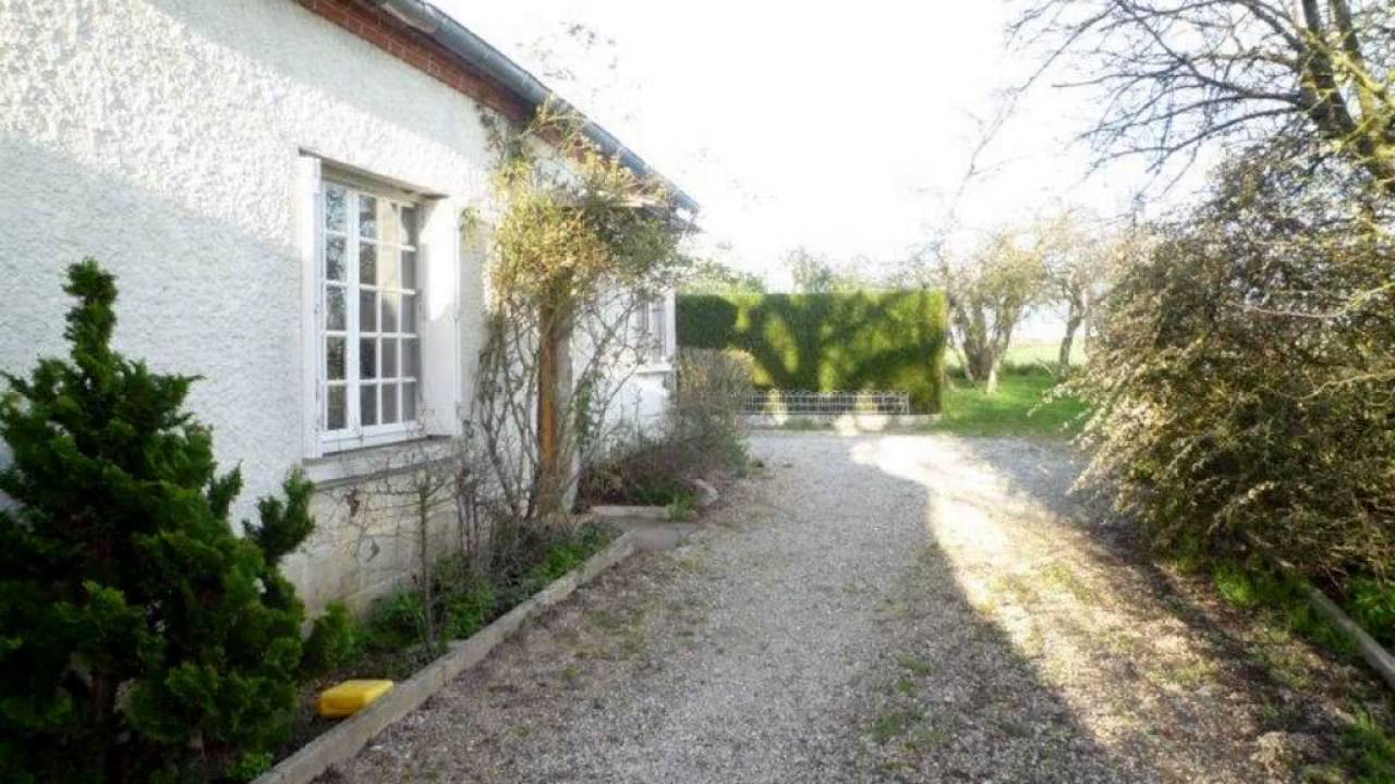 Immobilier 100% entre particuliers - Achat et Vente Maison-Villa F6 JALLANGES