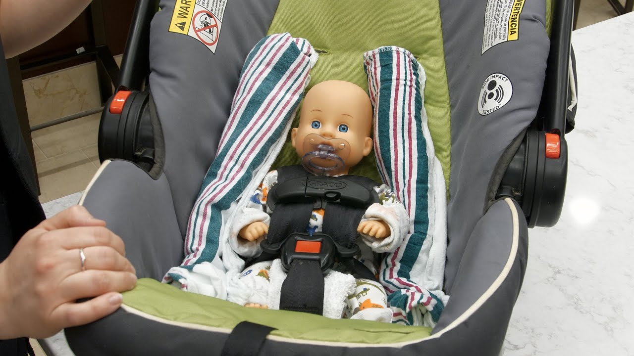 Cómo colocar de manera segura a su bebé en un asiento de automóvil