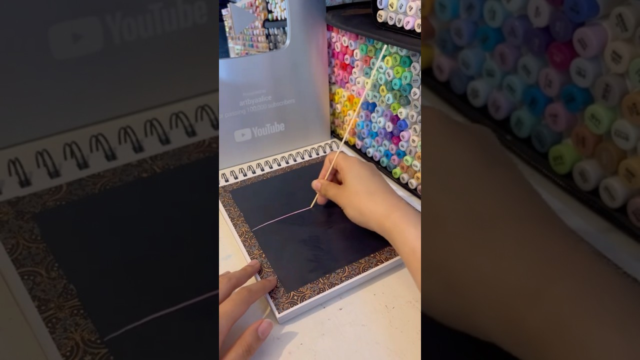 Sketchbook idea for when you&rsquo;re bored 😳💕✨ #art #diy #sketchbook #artideas #drawing #drawingideas