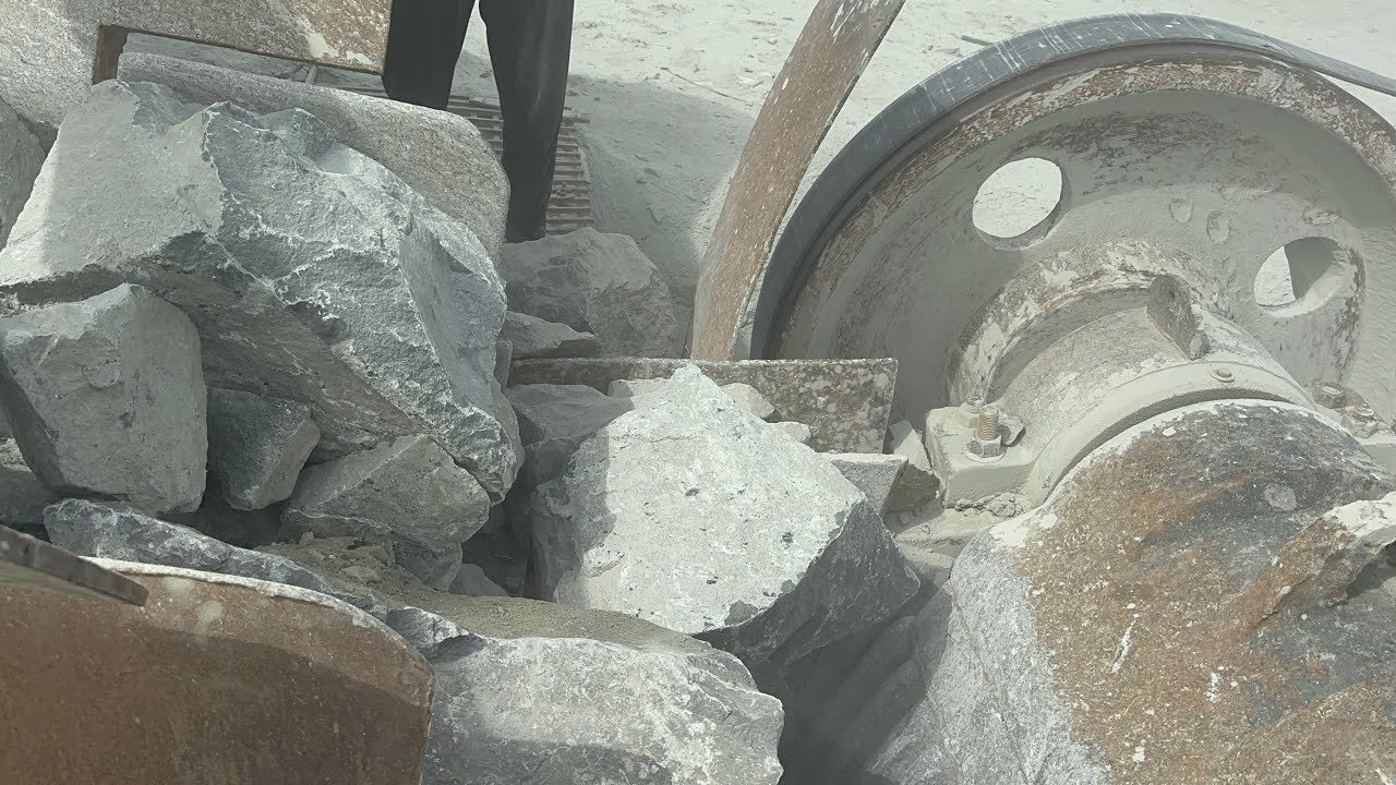 Heavy Jaw Machine Crushing Biggest Rock Ever: Black Stone Crushing Factory &ndash; Satisfying Process