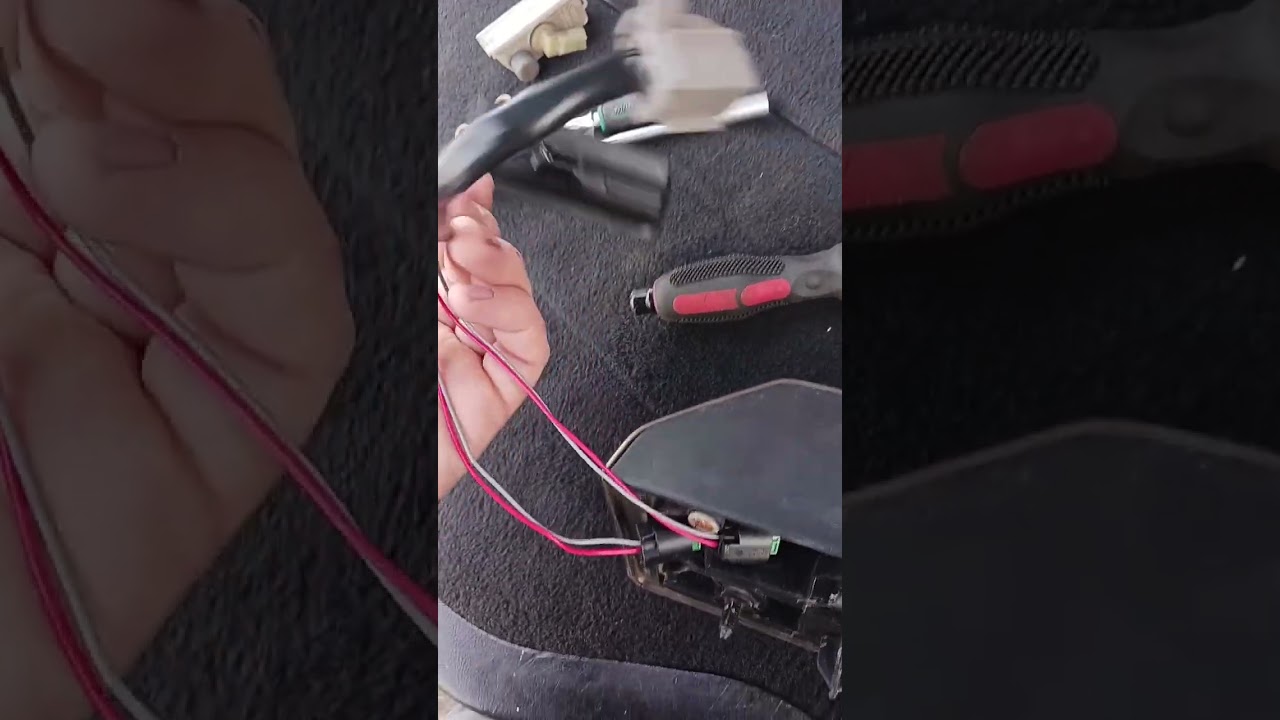 Discovery 4 tailgate switch replacement & number plate light upgrade