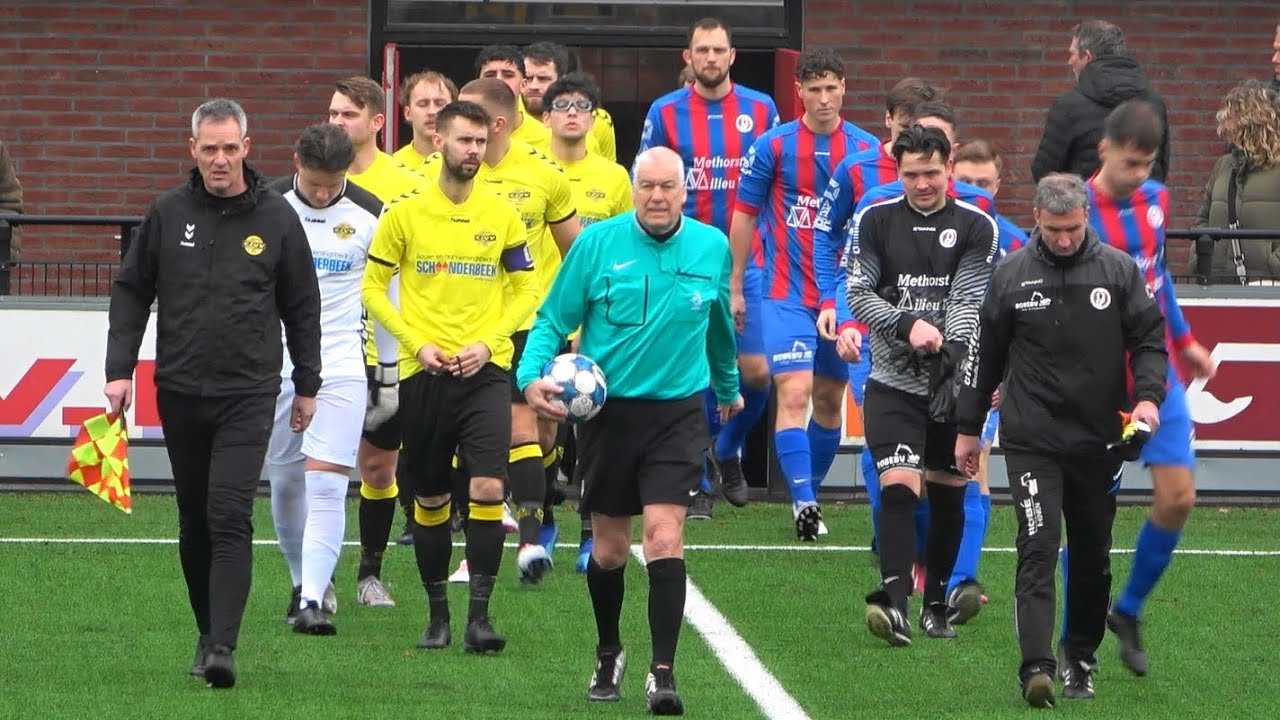 Voor aanvang VVA Achterberg - CJVV #football #soccer #referee #Roelofluinge.