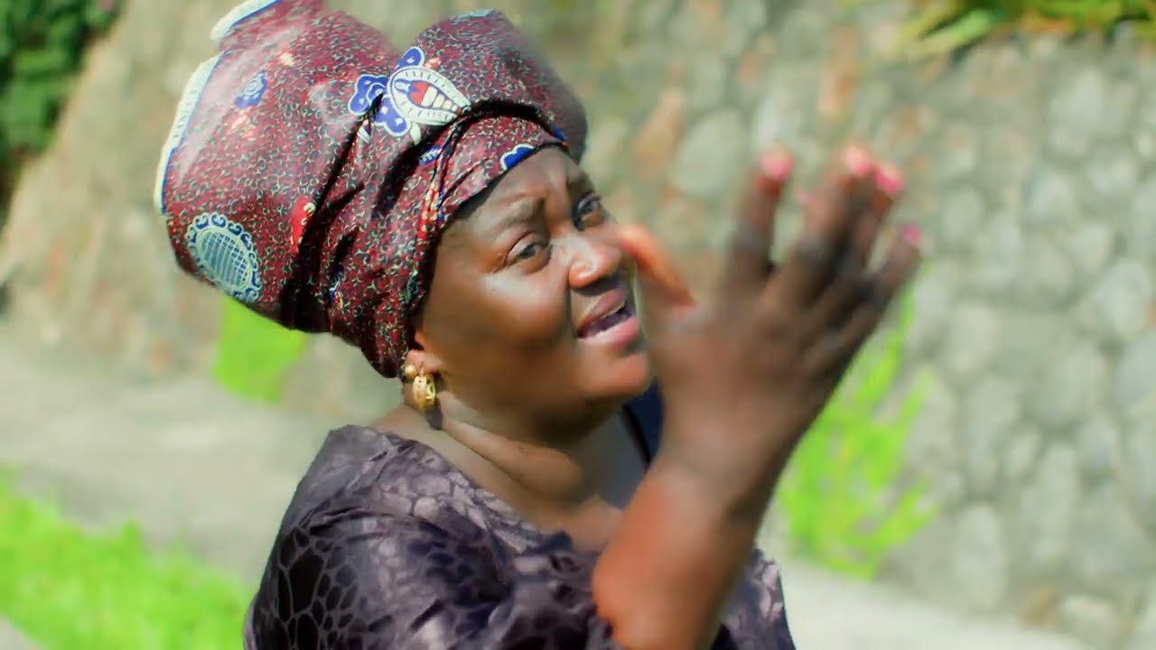 Upendo Nkone - Utabaki Na Mimi (Official Music Video)