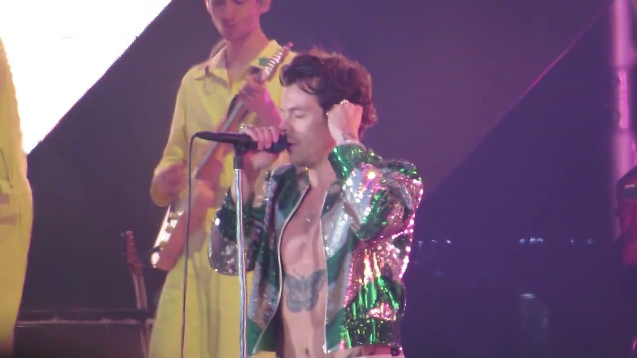Harry Styles - What Makes You Beautiful - Slane Castle