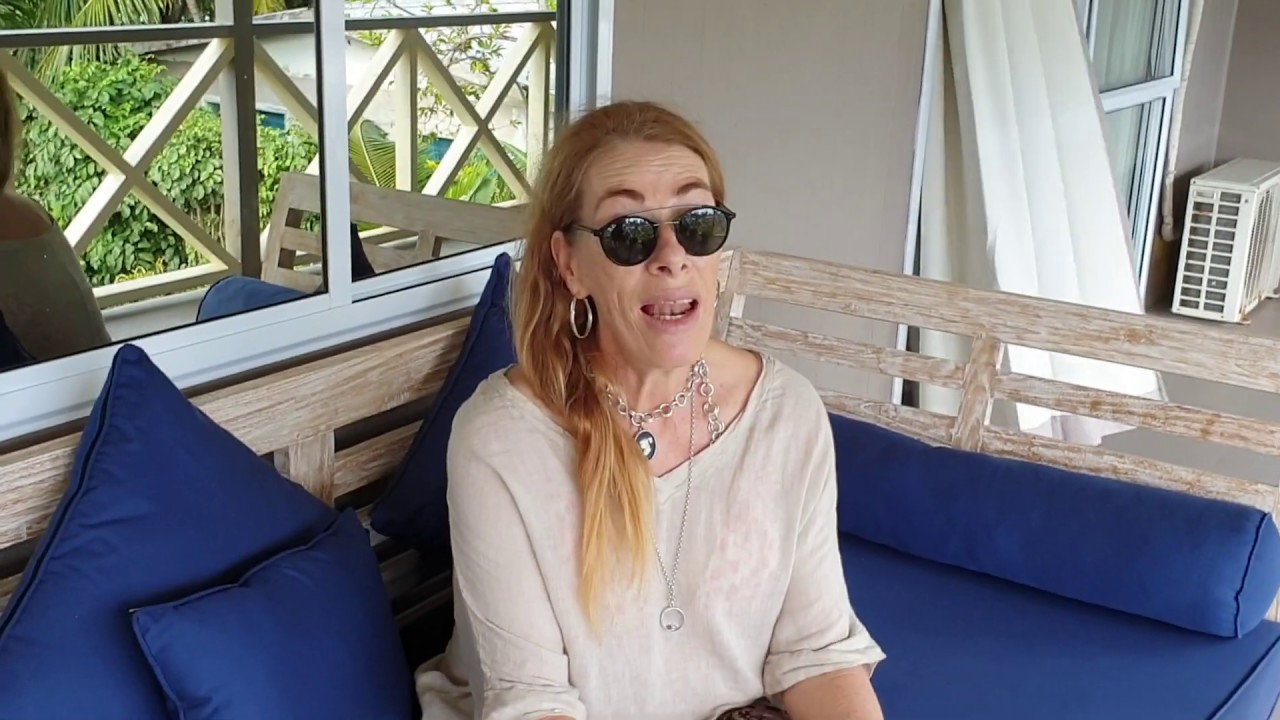 COOK ISLANDS HOLIDAY VILLAS BLUE LAGOON VILLA 5 BEDROOM - BOOK THIS WITH EXPERIENCE RAROTONGA!
