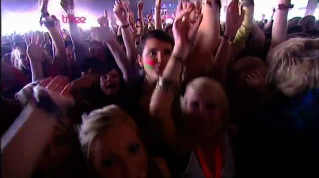 Little Boots - Stuck on Repeat live at Reading 2009 from the Radio 1 NME tent