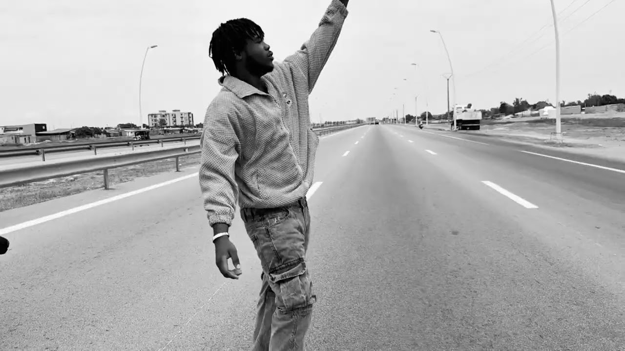 AKEM - Ol&eacute; Feat @bigwanet