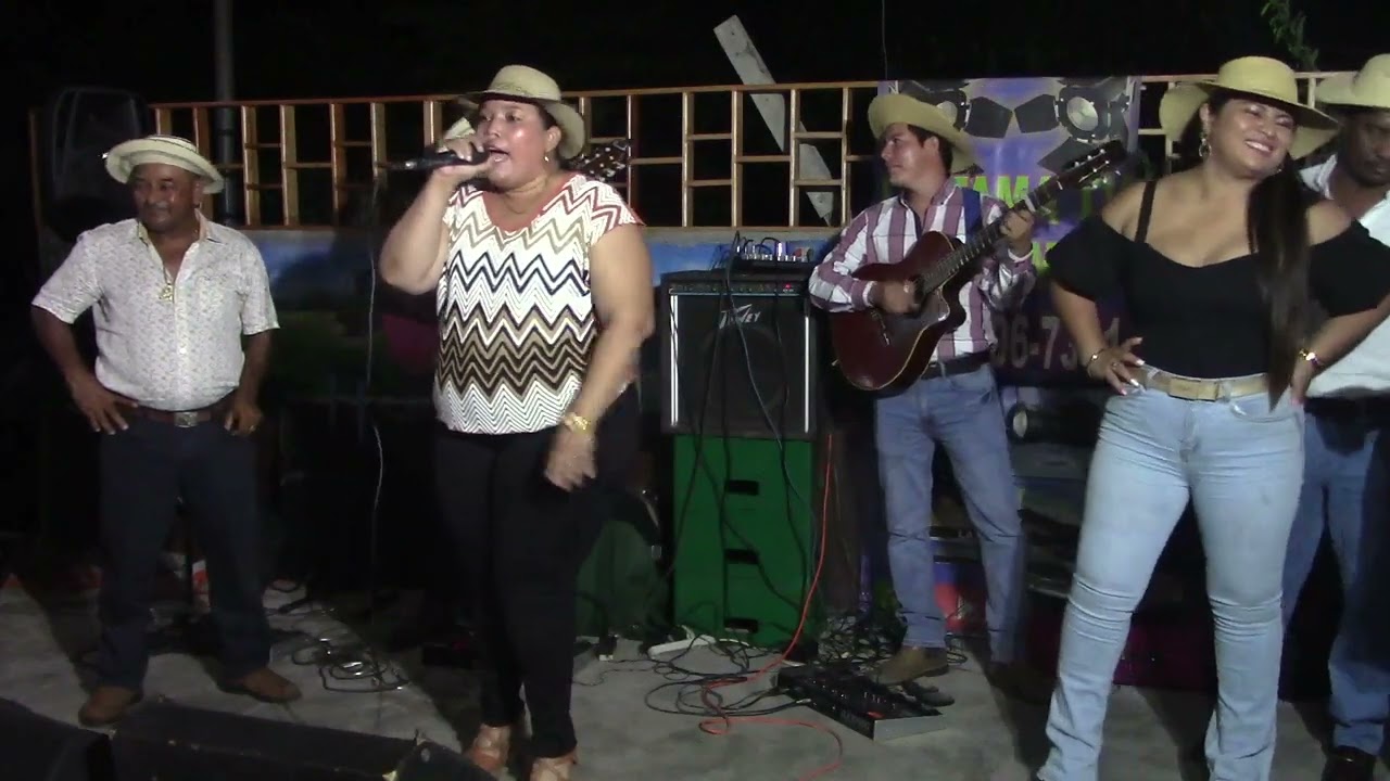 CONTROVERSIA EN GALLINO PICAO-RAQUELITA TANO RICHAR JASMIN Y EDY C