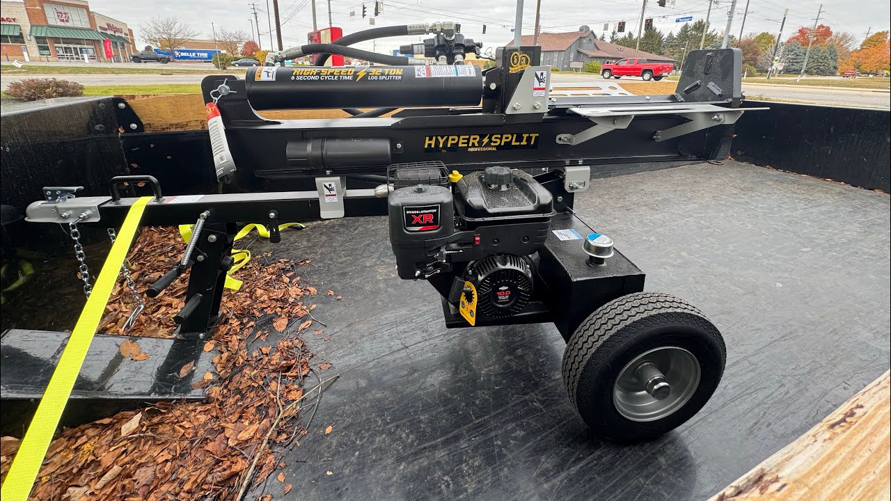 New Hyper Split 32 Ton Log Splitter. 6 Second Cycle Time. #baumalight #firewood #mini skid