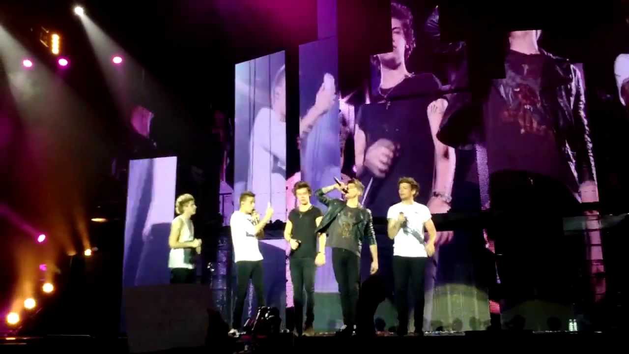 One Direction in Milan - Live While We're Young