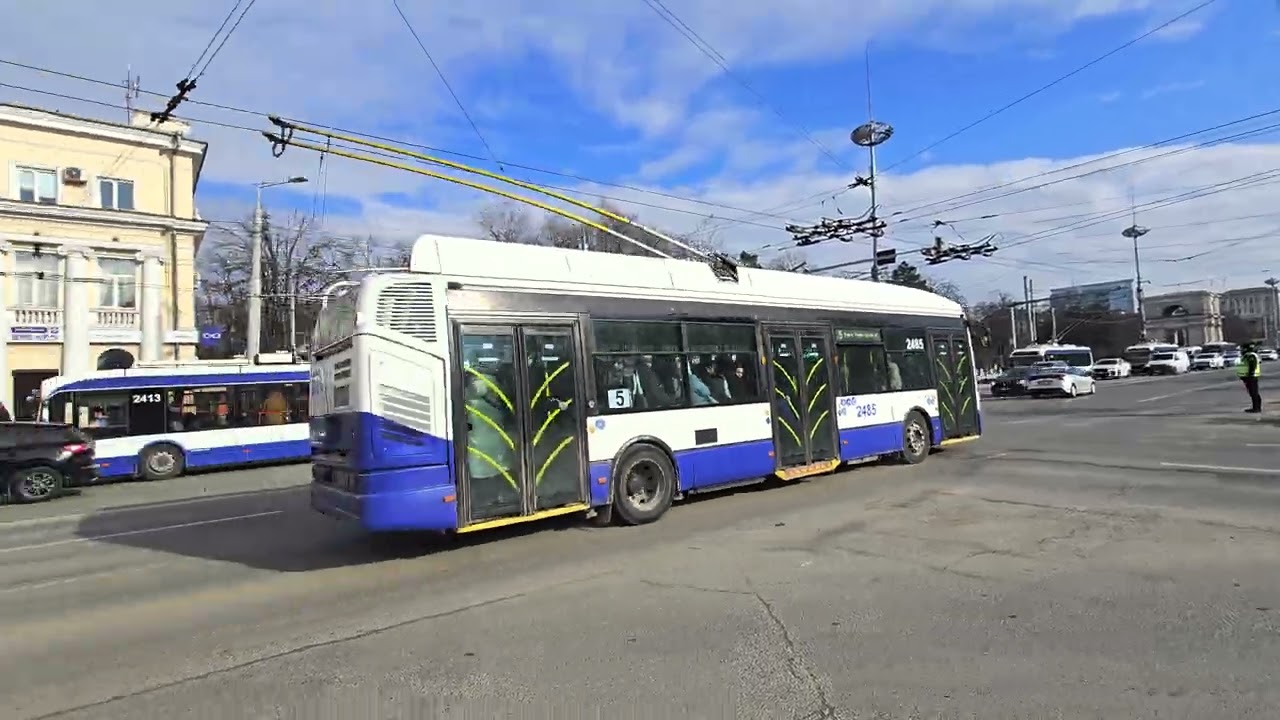Опять перекрыто движение в центре города сегодня днём.3.02.2026