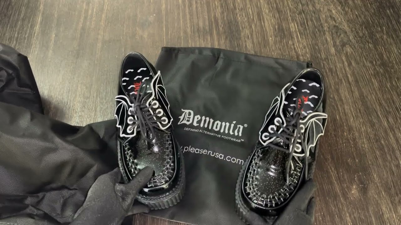 Bat Wing Platform Creepers?! 🦇 Demonia CREEPER-205 Unboxing