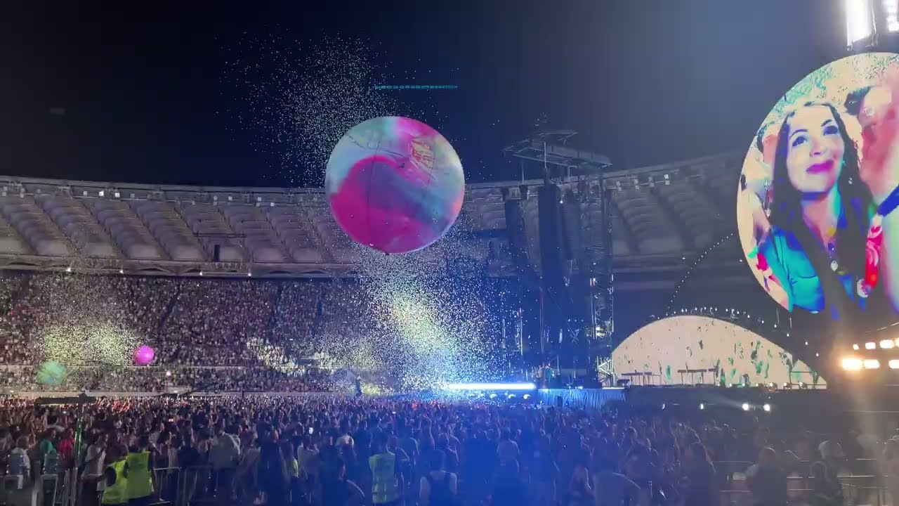 Coldplay - Feelslikeimfallinginlove (Live Rome Stadio Olimpico, Italy 16th Jul 2024)