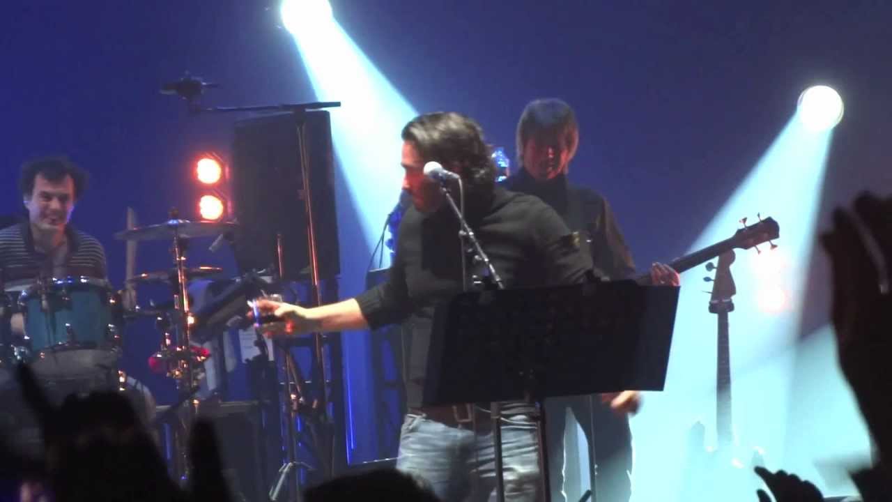 Saez - Pilule (@ Zénith de Strasbourg - 2013)