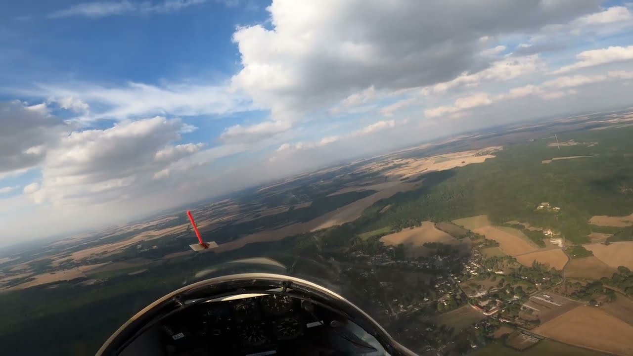 Ka8 glider fascination - final glide