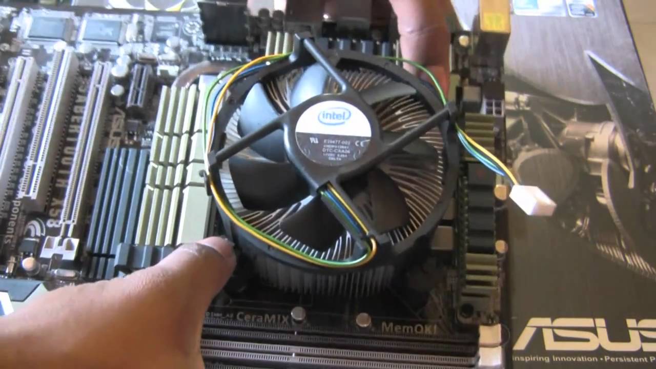 Asus Sabertooth X58 Instalacion Procesador y Memorias.avi