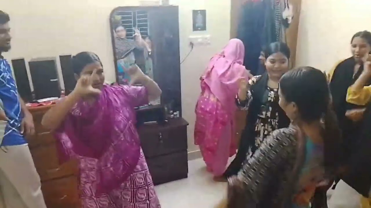আকাশের গায়ে হলুদের কিছু স্মৃতি 🌸🌸🌸