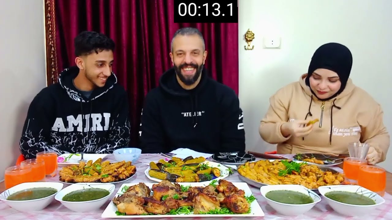 تحدي اللي تقدر تاكله ع سفره محاشي مشكله وفراخ مشويه وملوخيه🥗 حماسي