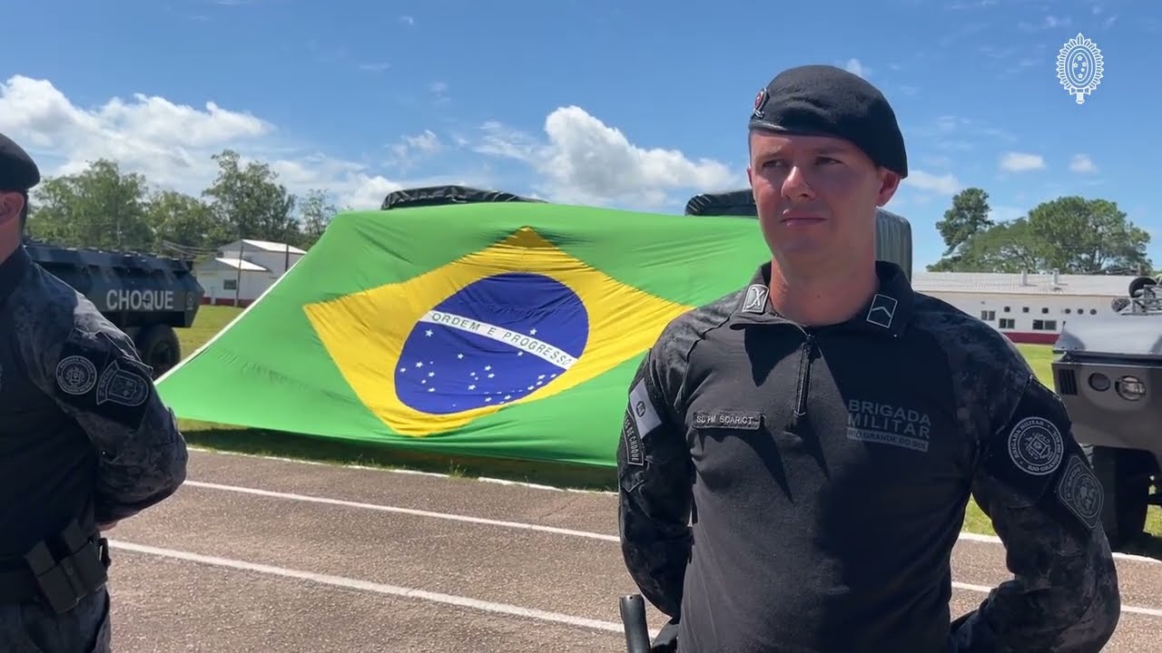 Policiais da BM concluem estágio para manuseio do blindado URUTU