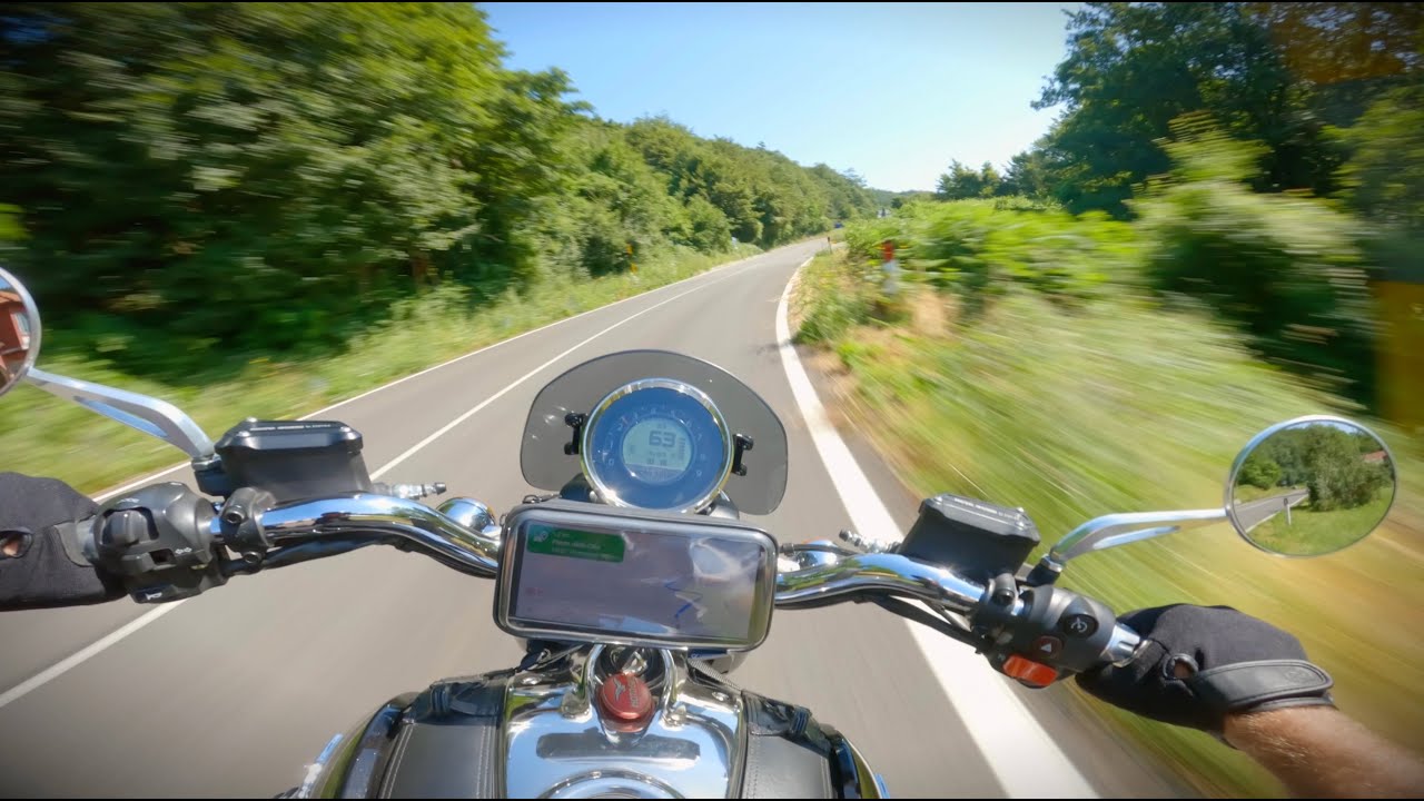On the Passo della Cisa from the Tuscany side⎮MOTO GUZZI CALIFORNIA 1400 CUSTOM