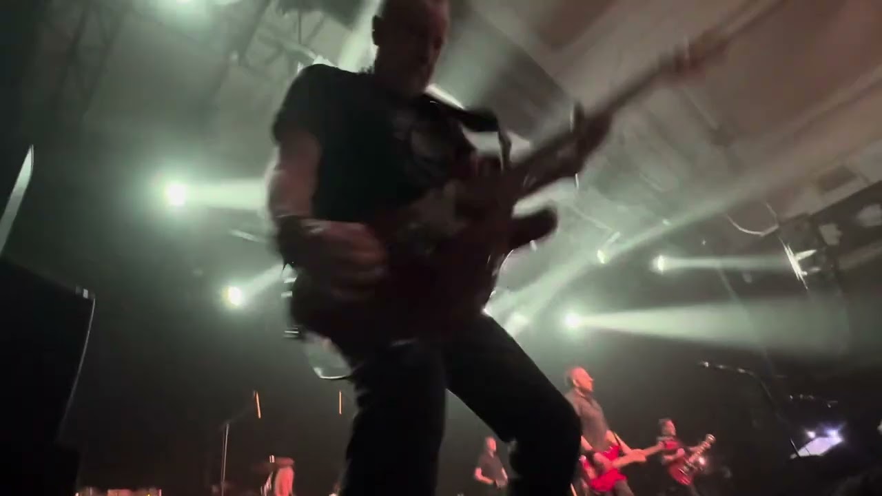Peter Hook &The Light «Love Will Tear Us Apart» Joy Division Élysée Montmartre 15032025 Paris France