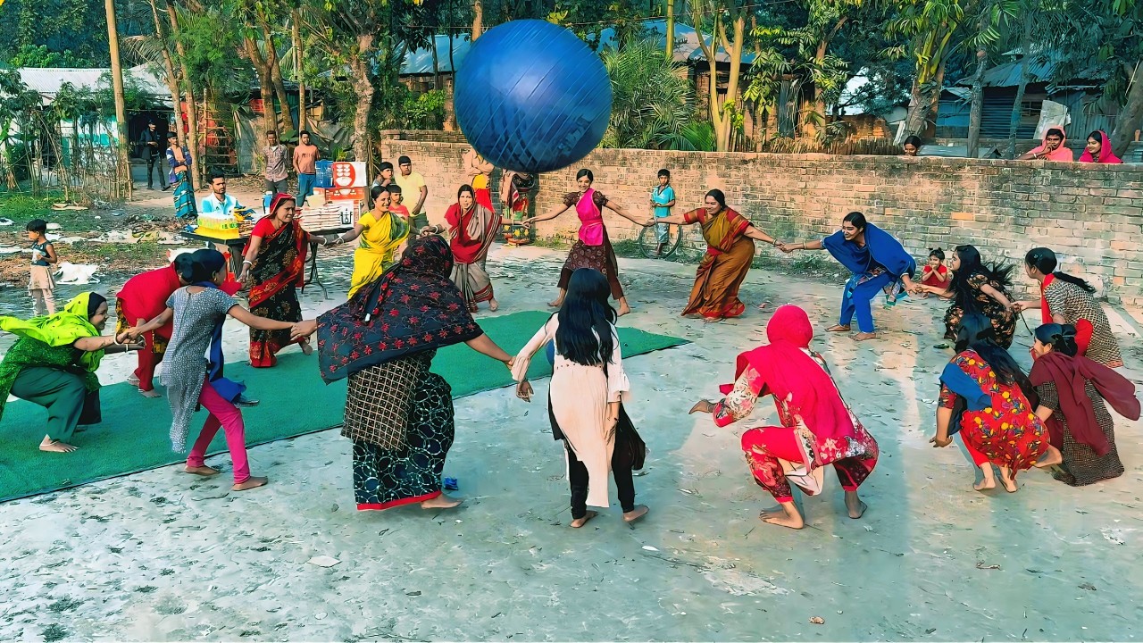 Village girls show new surprise as they flee competition for fear of getting shot by gimbal