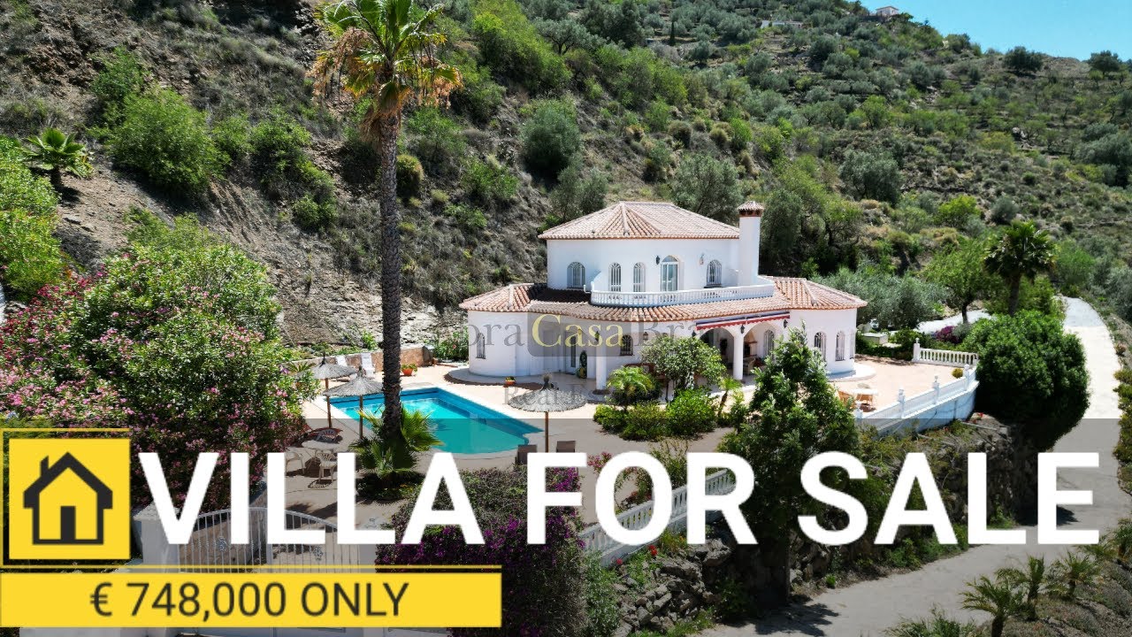 AbraCasaBra Real Estate presents Villa Bentomiz in Arenas - Málaga