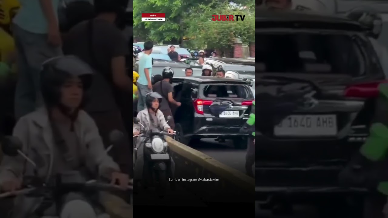 Nekat Kabur Saat Dihentikan Polisi, Mobil Lawan Arus di Gunung Sahari Berakhir Dikepung Warga