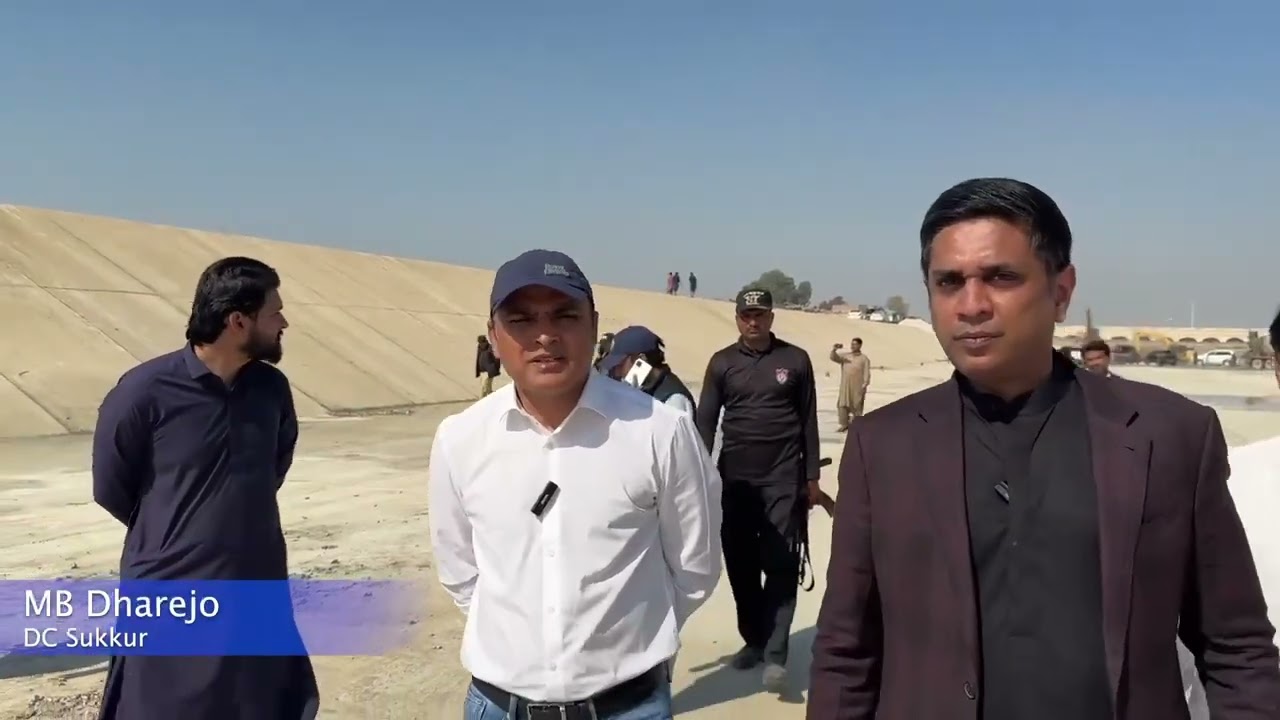 Mayor Sukkur !! A historic Sukkur Barrage - the Nara Canal - has been completed in 19 days only