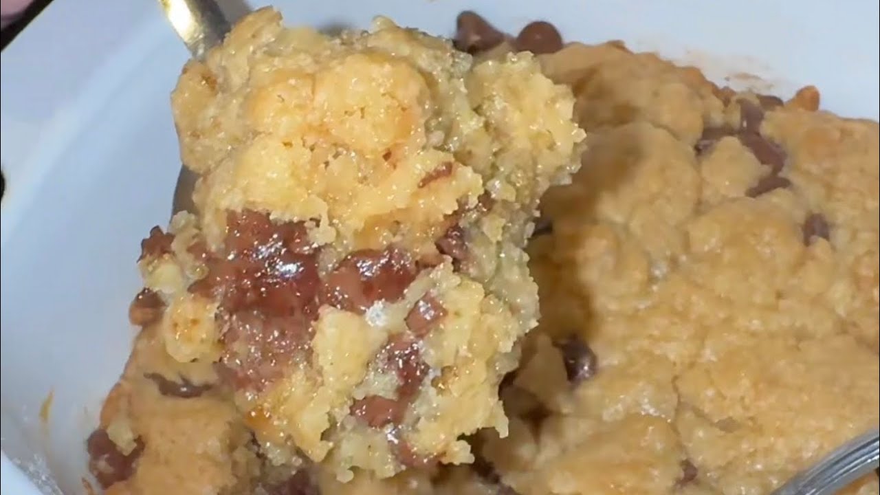 Making a Skillet Cookie From Scratch 🍪 (Cozy Night In)