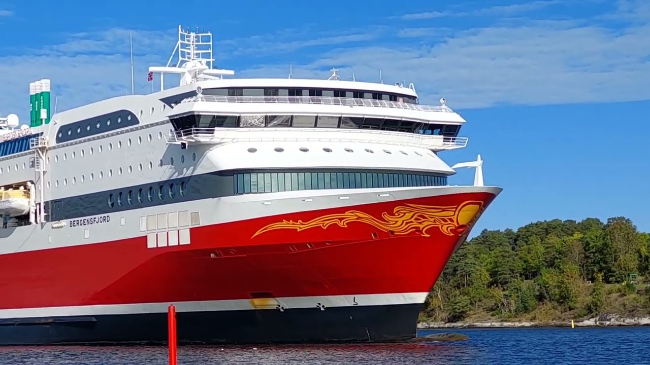 @shipsandboatspassingbyonth3109 Bergensfjord