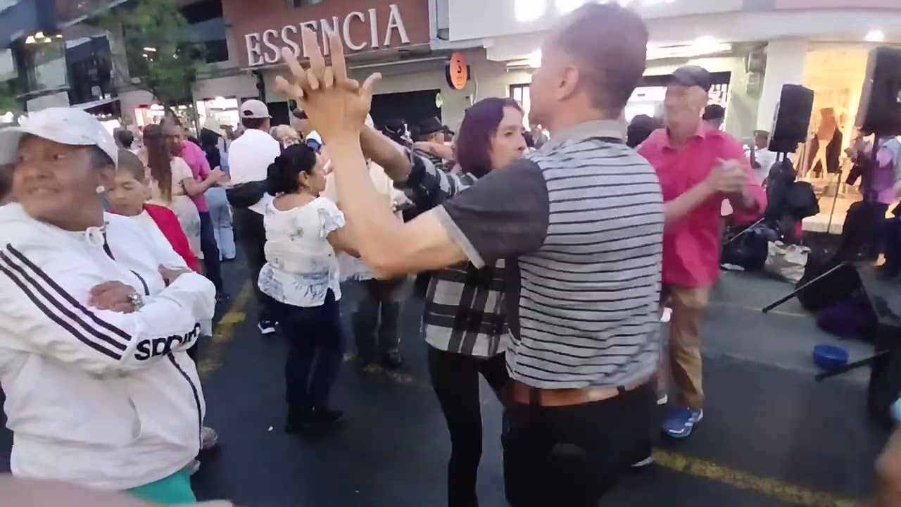 Los integrados parranderos. El paseo de Estelita. Febrero 14 2026.