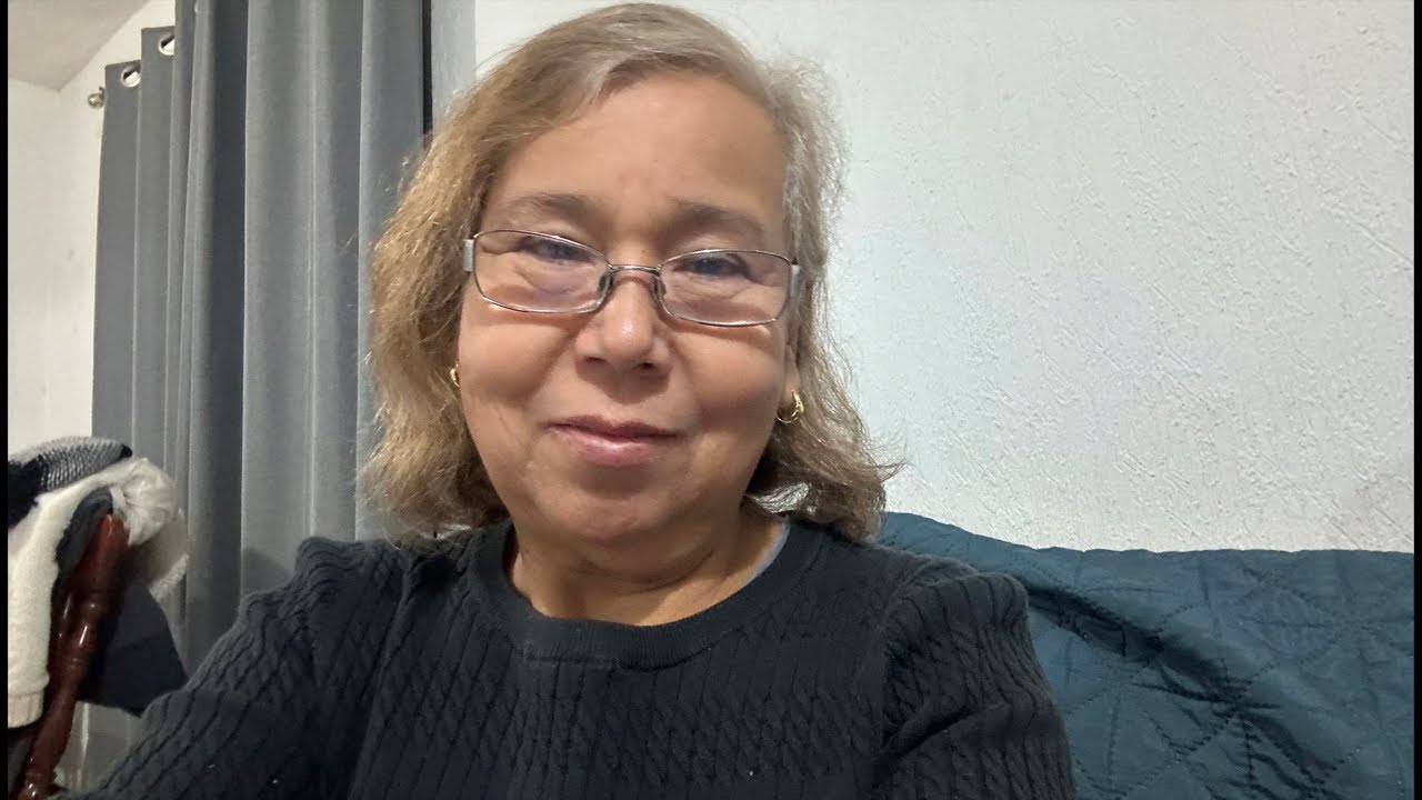 A karen le regaló su suegra una cocina