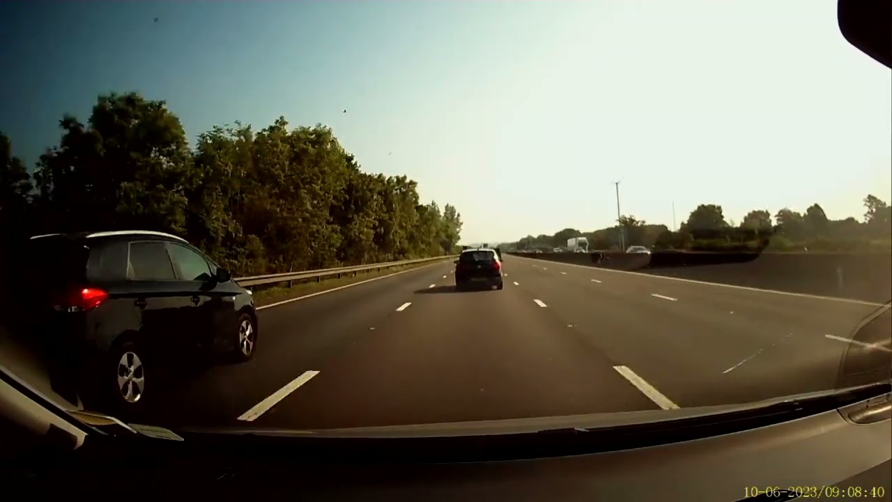 Dashcam Driving On The M42 To Drayton Manor