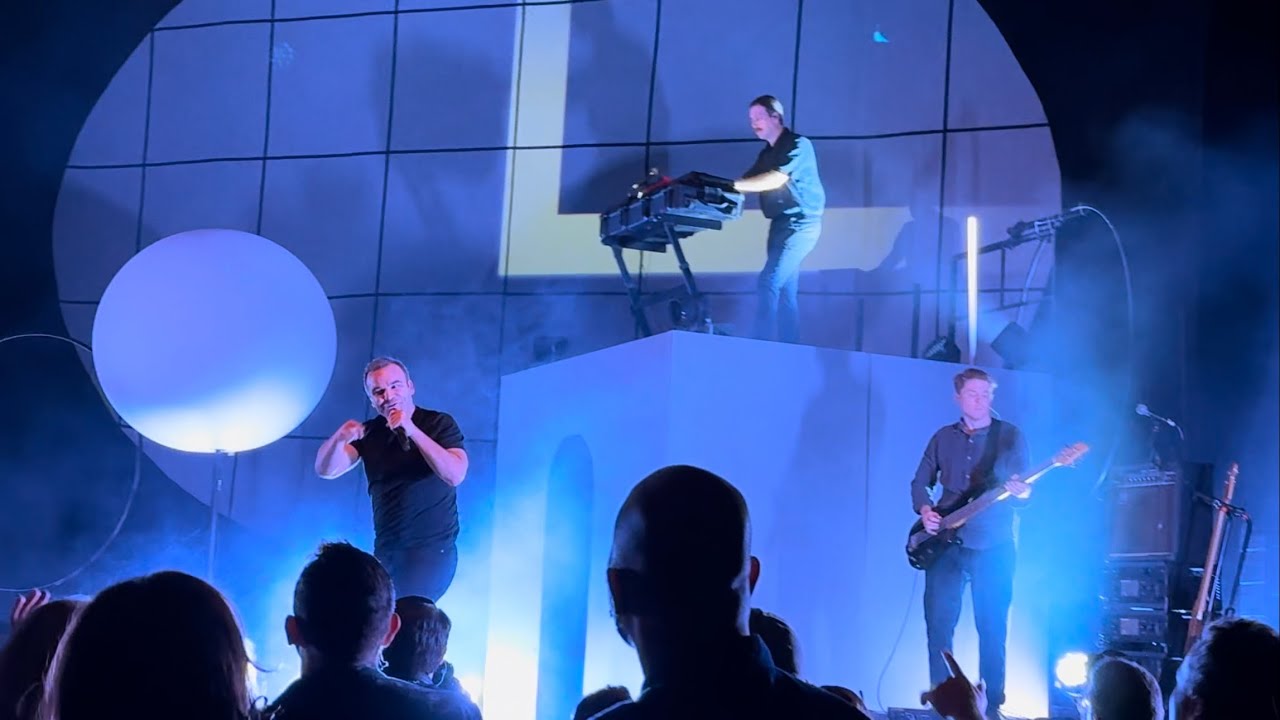 Future Islands - King of Sweden - opening song New York concert tour - live @ Radio City Music Hall 