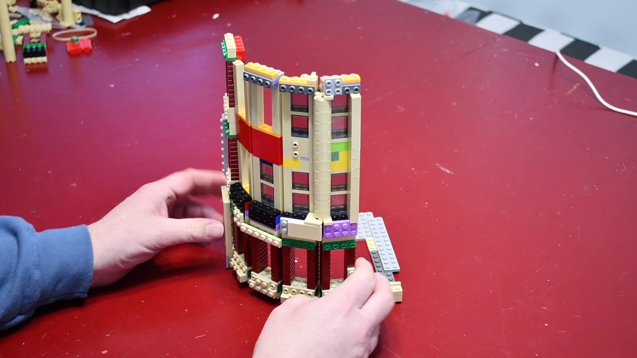 Lego MOC - Offsetting Columns on the 10 & 11th floors