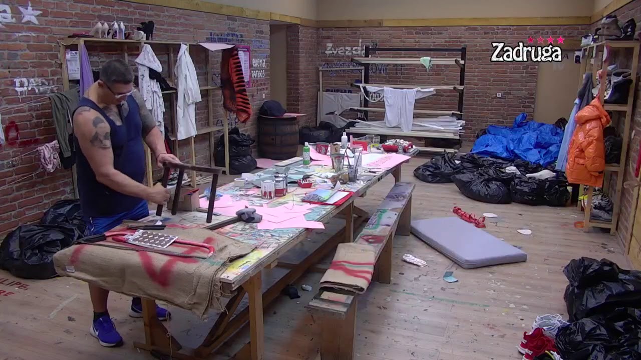 Zadruga 4 - Kristijan pravi hoklicu - 09.10.2020.