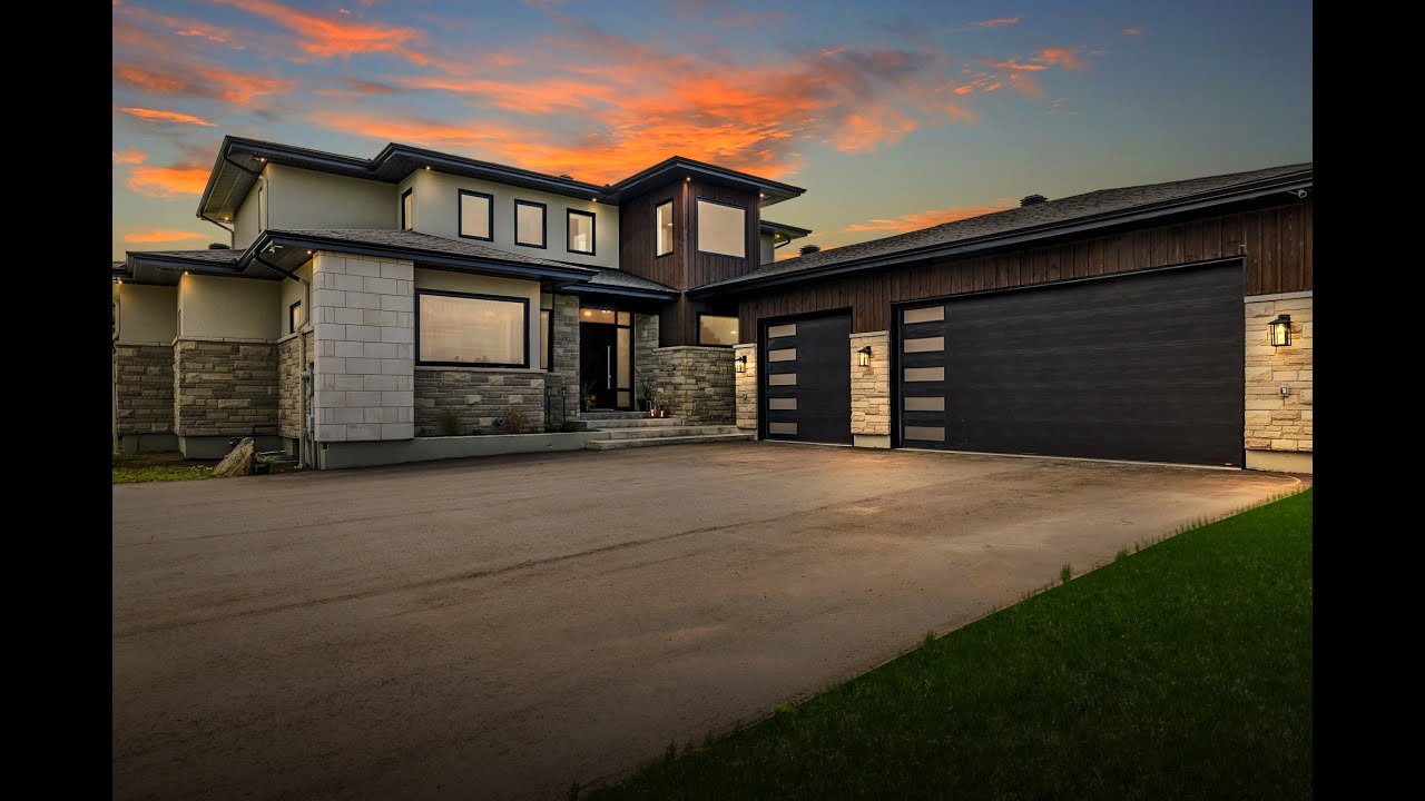 Ottawa Luxury Home-317 Hedley