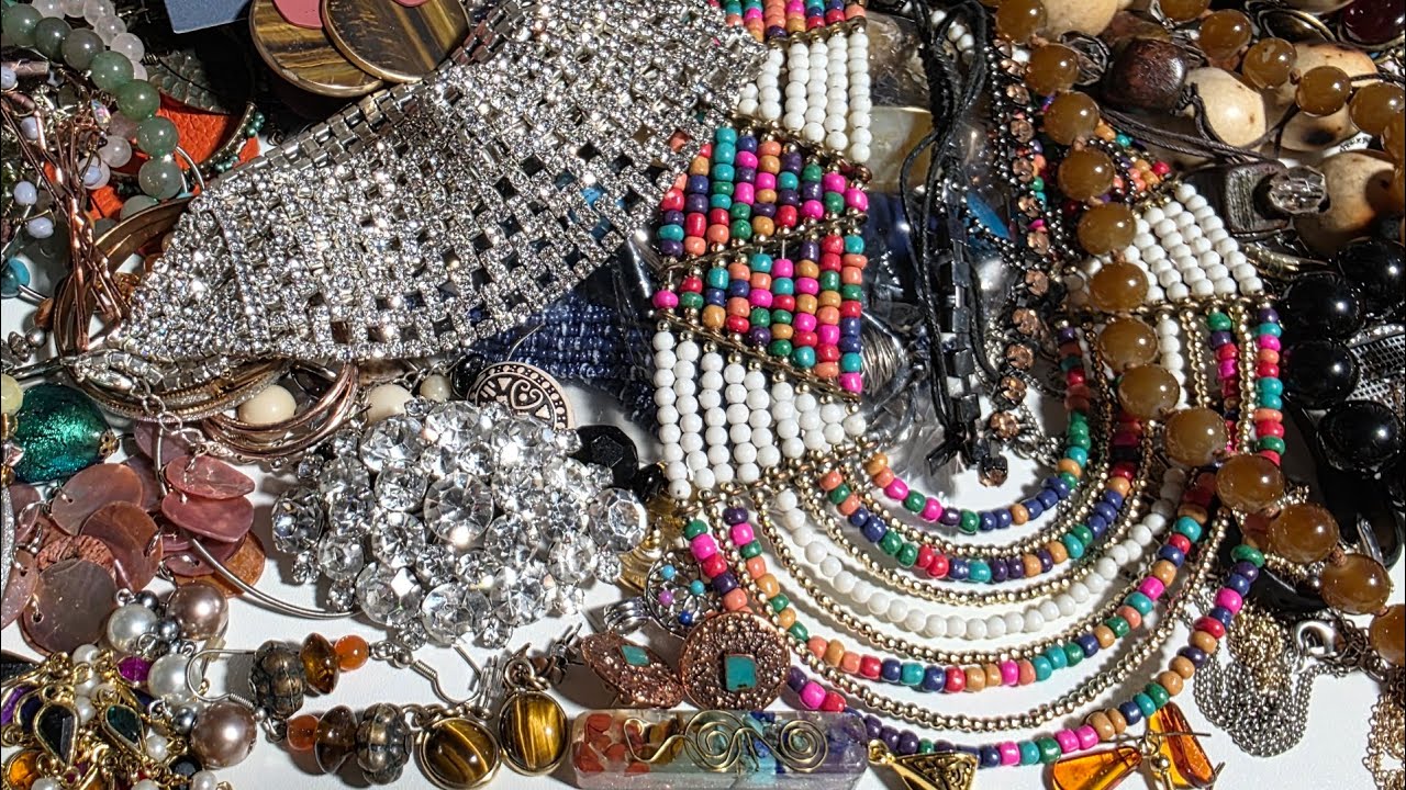 Wonderful jewelry from Facebook Marketplace 😍 