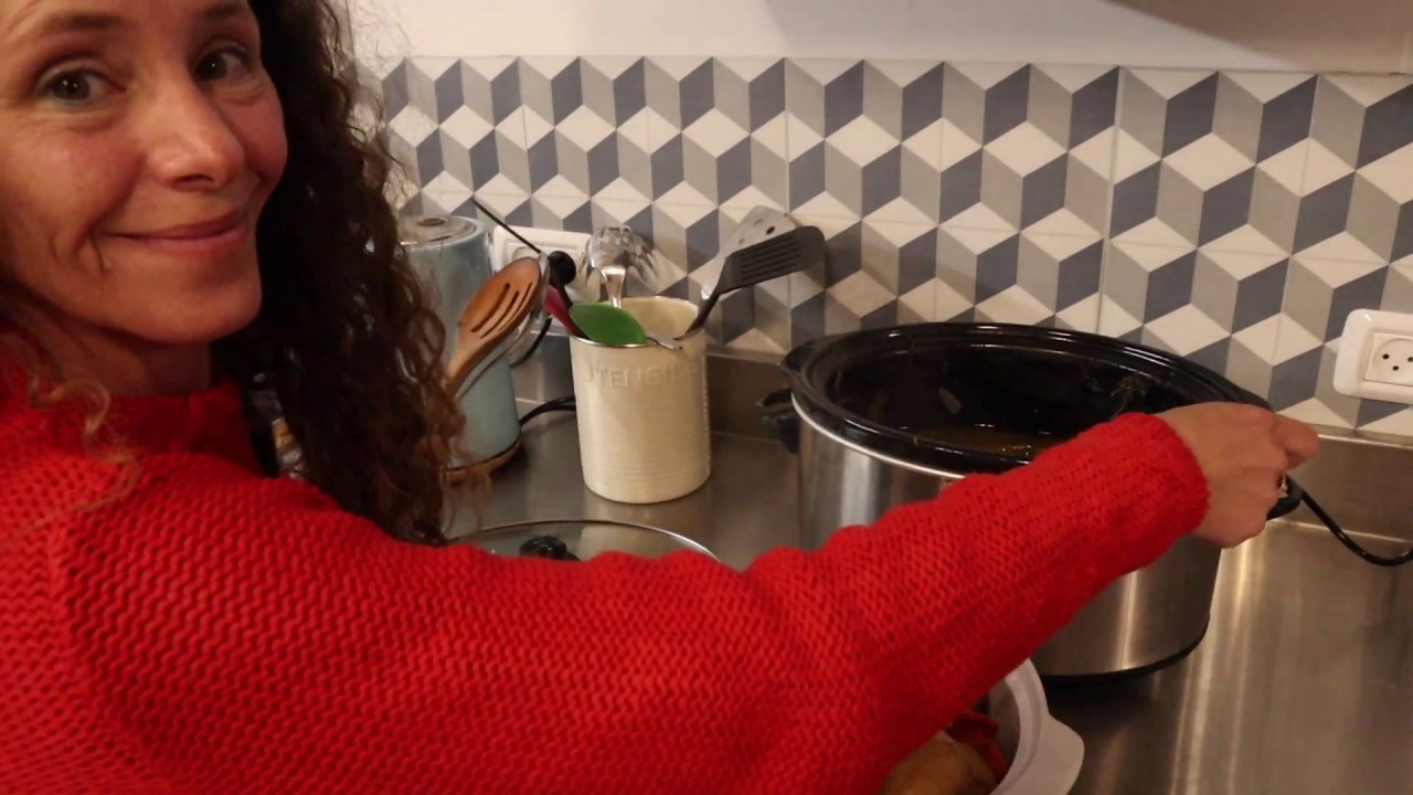 תבשיל בשר בסיר בישול איטי