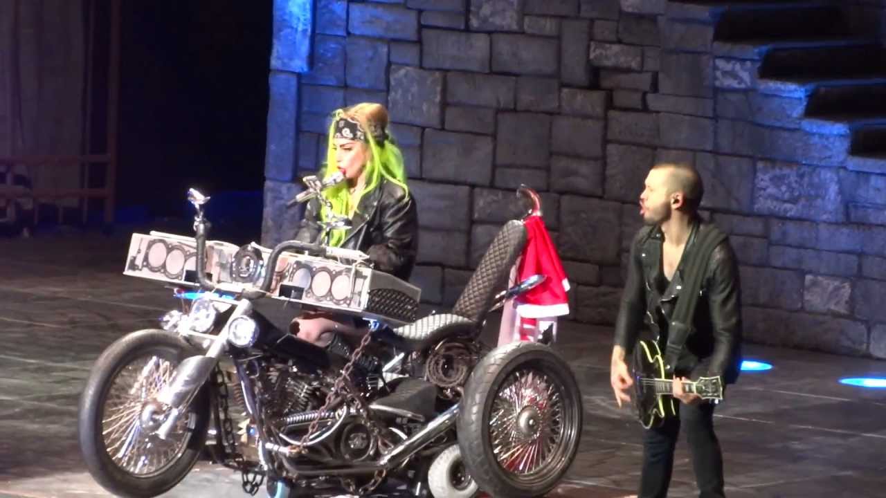 Lady Gaga You and I Live Montreal 2013 HD 1080P