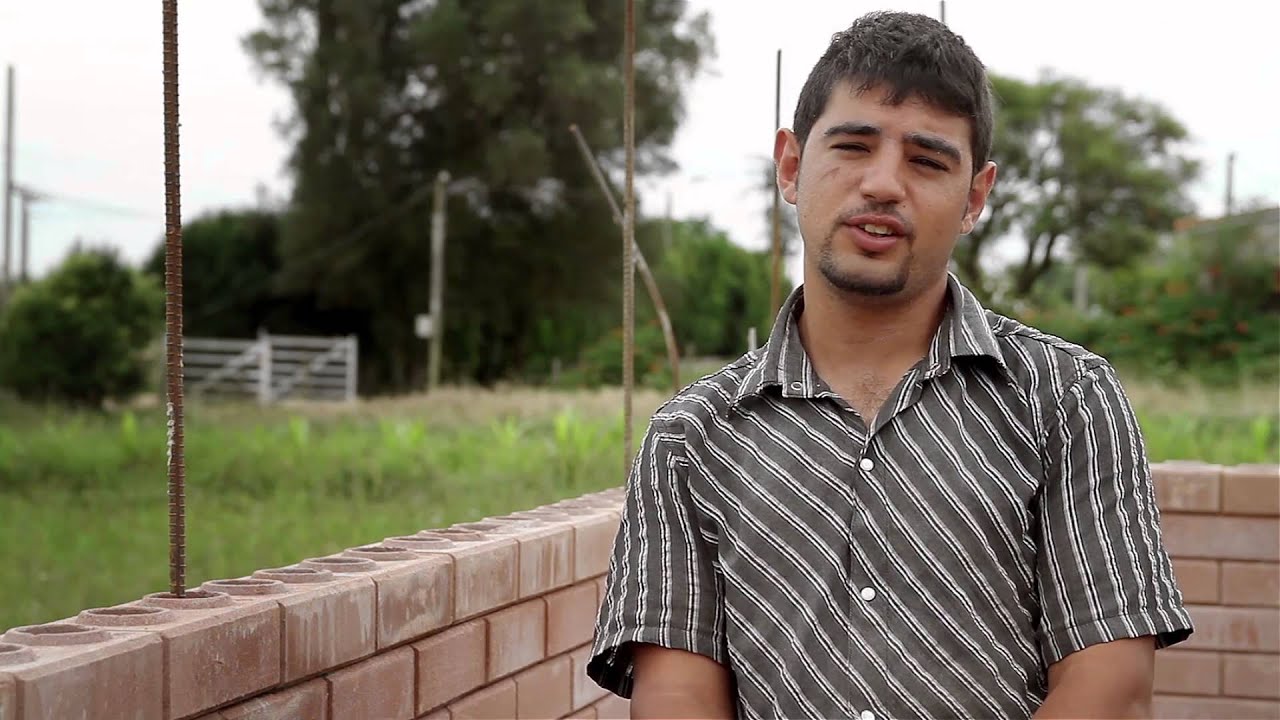 Documental Reciclaje y Ladrillos ecológicos - 