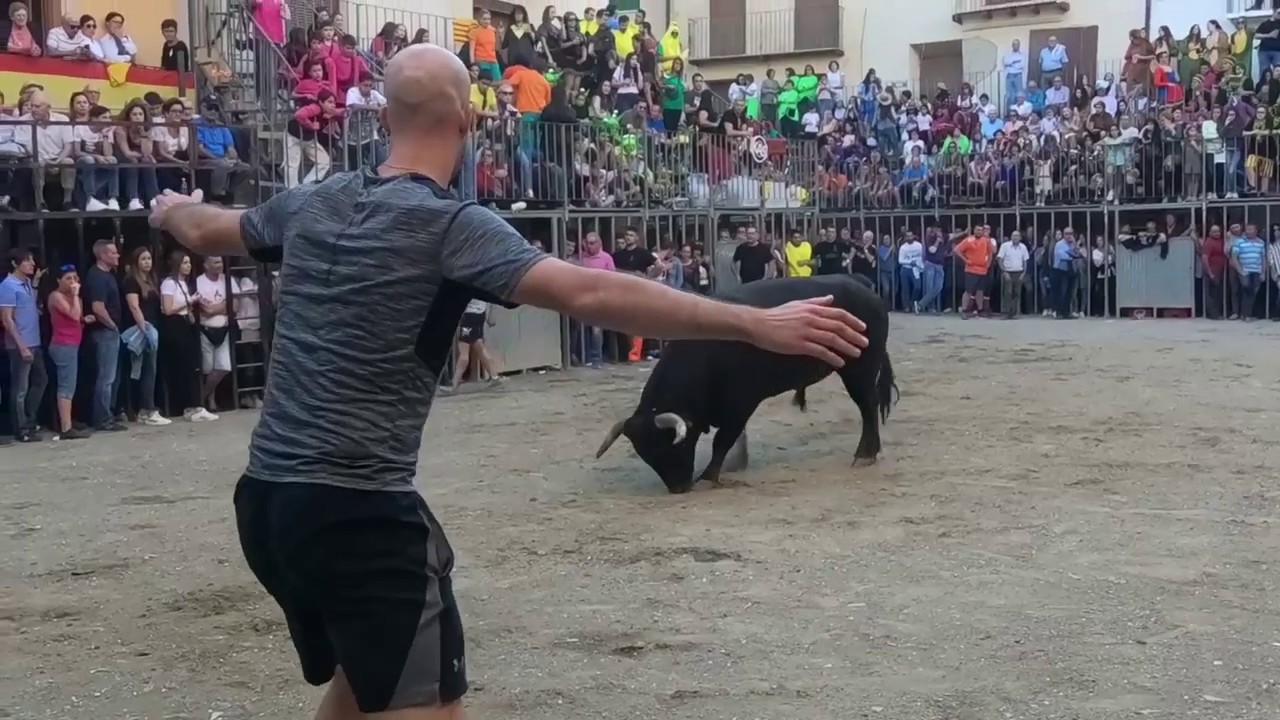 MORA DE RUBIELOS 2018 DISFRACES Y VAQUILLAS