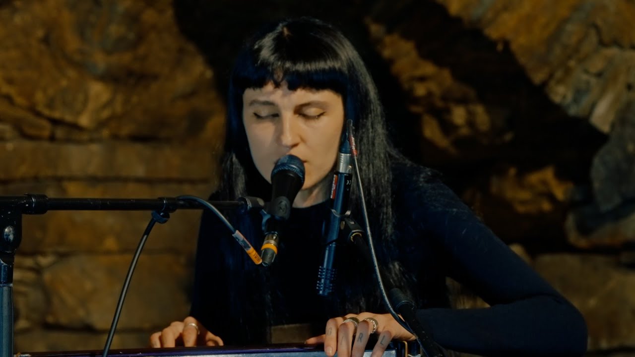 Lucia & The Best Boys -  Haunt You Back (Live at Dundonald Castle)