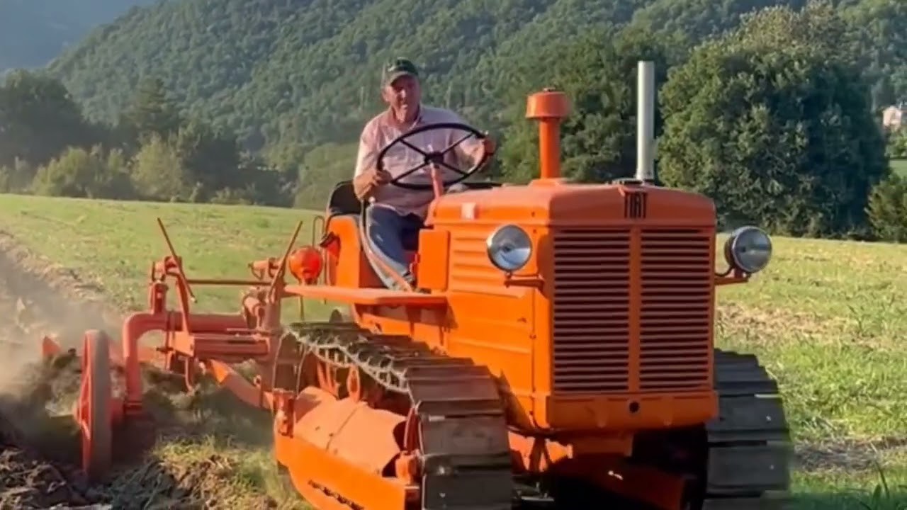Fiat 120C vs Fiat 55L vs Fiat 70C – Ploughing Competition | Aratura | Video Credit: Tino Tino
