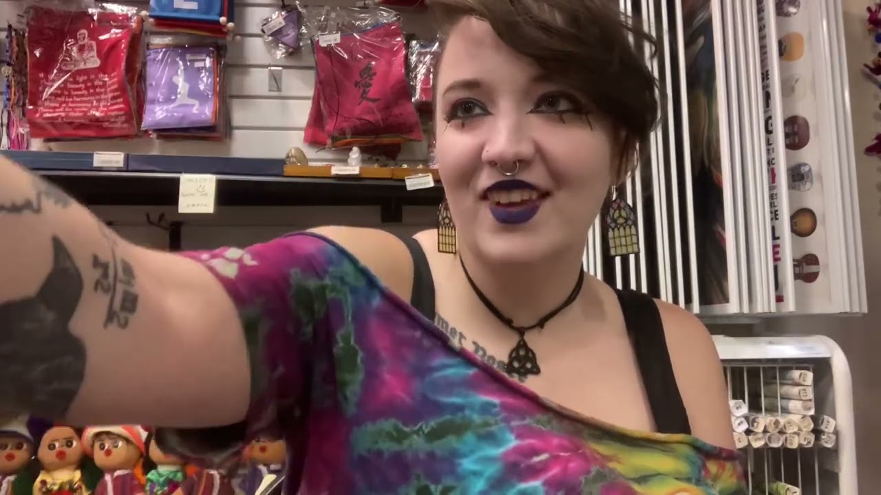 The Modern Goth Tarot: First Impressions!