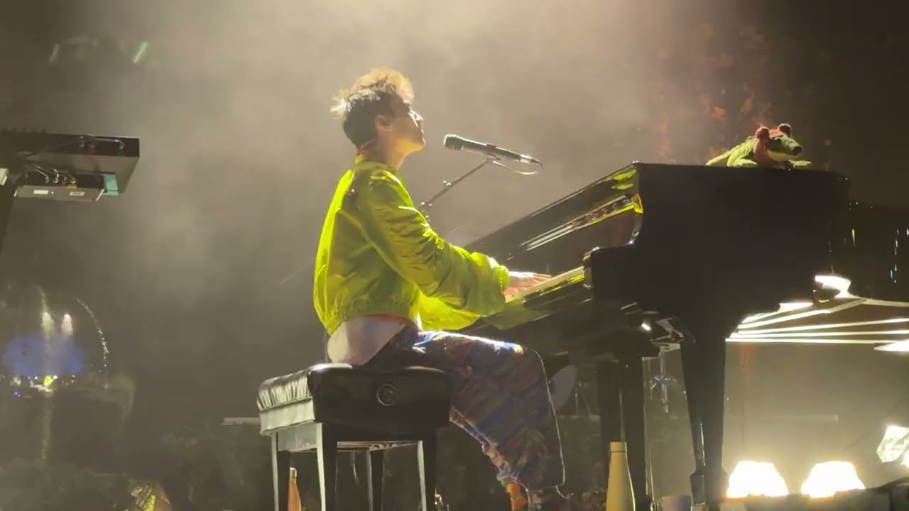Jacob Collier - Whitness me  - When you wish upon a star - Audience choir ... ZOA Zürich 8.7.2025