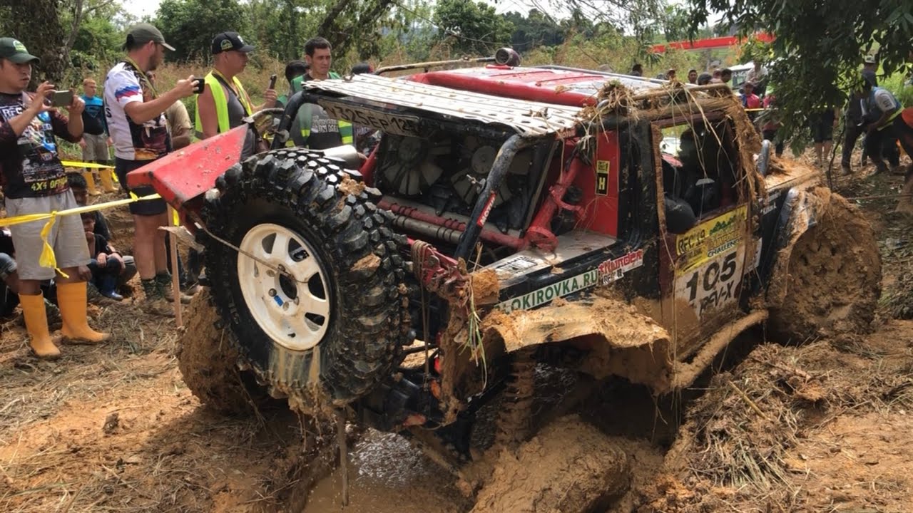 Rfc 2019 | Водитель монстр борется в грязи | Водитель боролся в грязи