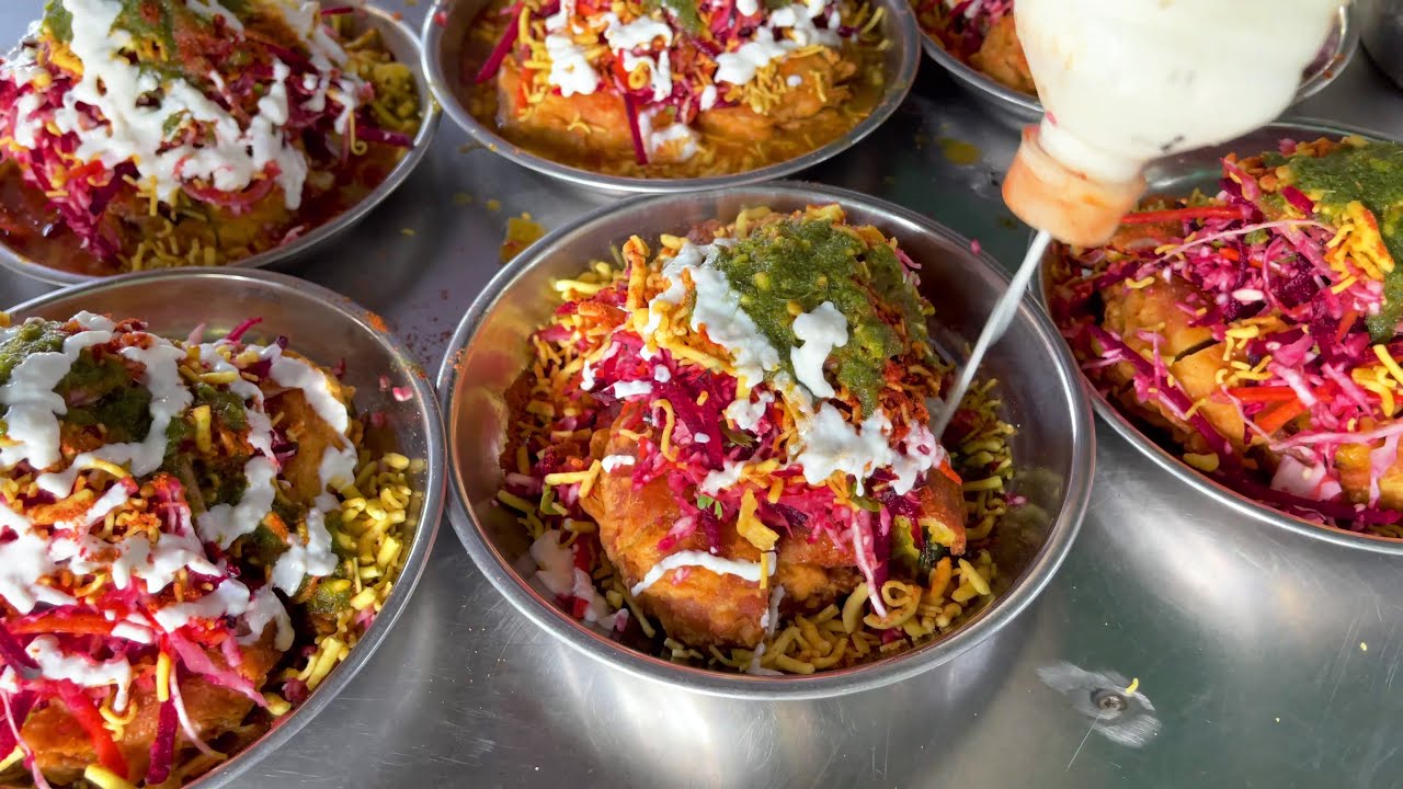 Rasawla Vada Pav Chat of Vadodara | Tradition of Gujarat | Indian Street Food