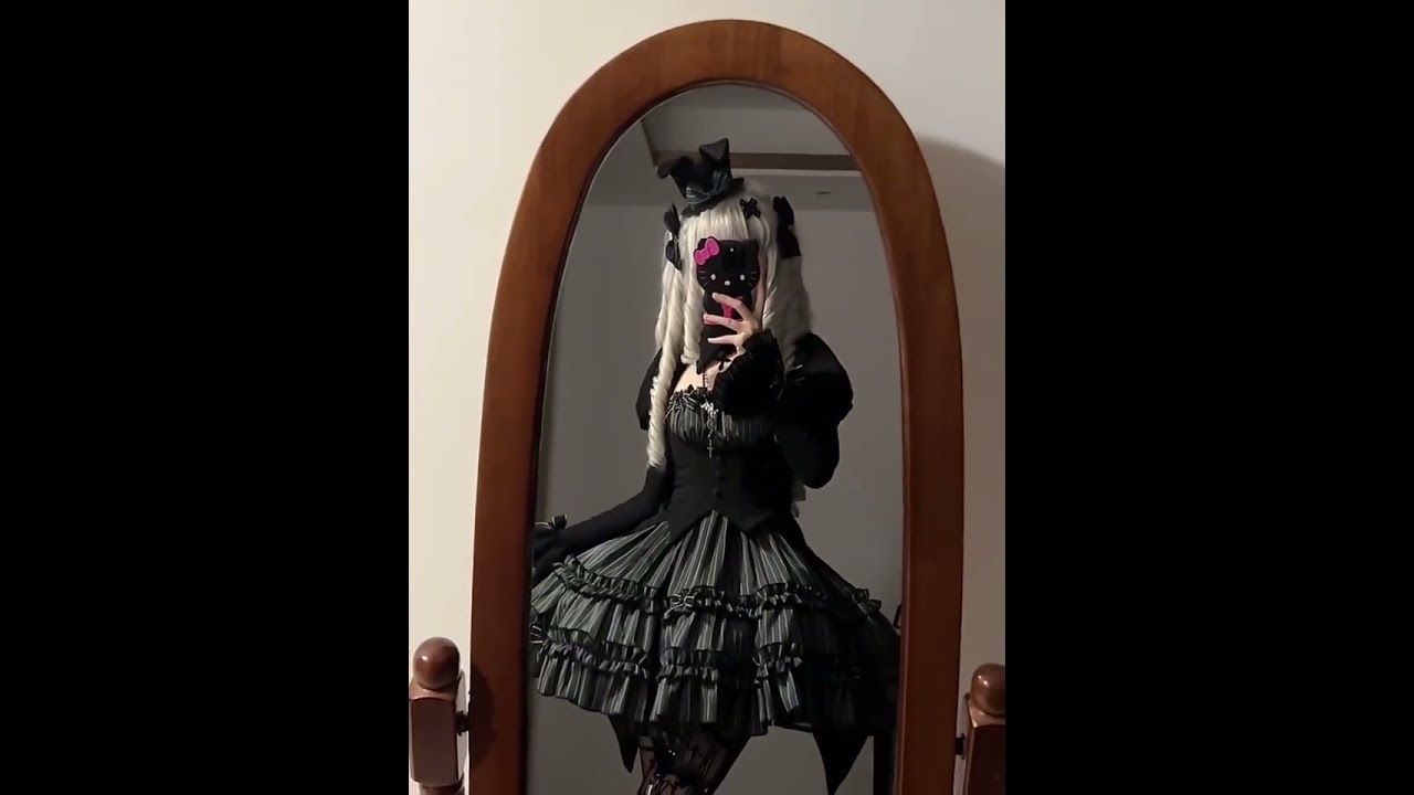 🌹  [Duke of the Trap Rabbit] Gothic Lolita Dress